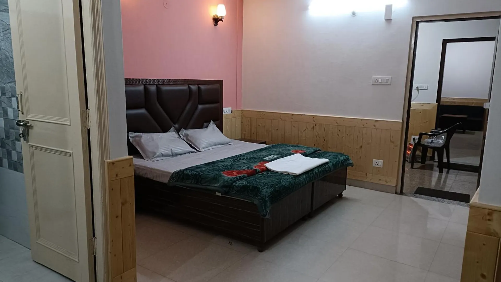Thakur Homestay Shoghi Shimla 0*,  India